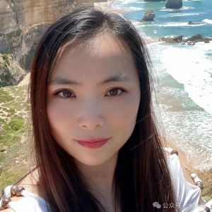 新疆美女嫁澳大利亚小伙,生3子后遭抛弃带公公再婚,如今后悔吗