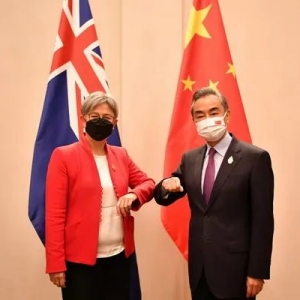 澳洲逞能反华,中国出一招,就让澳农民忍痛砍掉上百万棵葡萄树