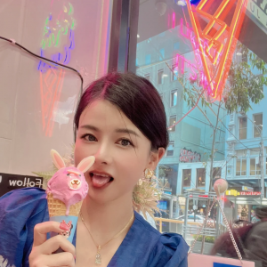 澳洲极品人妻,丰腴圆润,这也太饱满了吧!