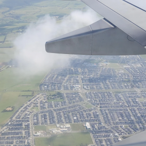 澳洲一张照片惹怒大量澳洲人!钱都花完了,结果住进了这鬼地方!