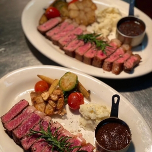 顶级牛排品质!498元抢5盒【澳洲纯金和牛M9牛排套餐】眼肉+西冷+菲力+板腱,油花丰富均匀,入口即化!