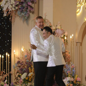 澳大利亚男子携2500万聘礼,娶泰国男子