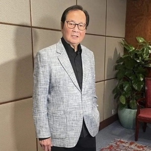 一路走好!TVB资深艺人杜平澳洲葬礼,好友翁虹等送别,曾瘫痪一年后奇迹站起