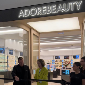 澳洲知名线上品牌终于开实体店了!吸引大批粉丝捧场,凌晨5点就排起长龙