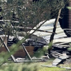 澳洲民宅爆炸起火!1人当场死亡,邻居:就像发生地震