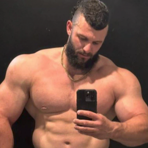 澳洲32岁tradie转做脱衣舞男,自曝一个周末就挣$1200