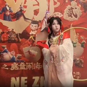 “全球冲击200亿!”《哪吒2》澳洲爆火,华女Cosplay现场打Call!二刷党”齐出动!