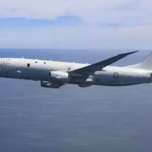 歼-16驱离P-8A,055巡航澳大利亚,老美喊话东大:不想发生冲突