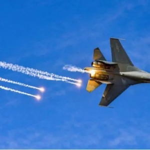 歼16驱离澳军飞机后,澳洲副司令急飞北京,背后细节耐人寻味