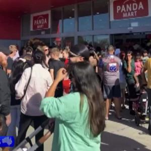 华人折扣超市进军澳洲!千人排队抢购,场面失控惊动警察