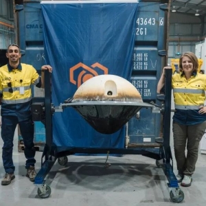 美国瓦尔达航天工业公司返回式卫星在澳大利亚成功回收