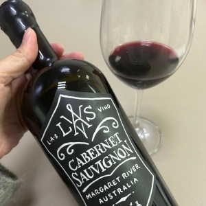 【96分】限量生产1200瓶:澳洲新锐黑马酒庄单一园赤霞珠旗舰干红