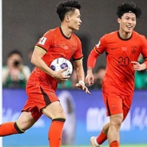 谢谢澳大利亚!恭喜国足,输0-2因祸得福,拿10分也能出线,拼了