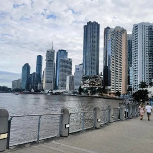 布里斯班嗨一回