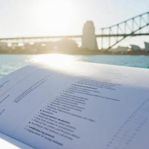 留学选英国还是澳洲?超全对比+3步决策法,看完立刻不纠结!