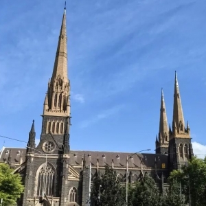 墨尔本Citywalk(13)| 圣帕特里克主教座堂:安静、光与时间