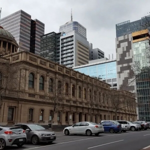 抄底墨尔本,选公寓还是选别墅?